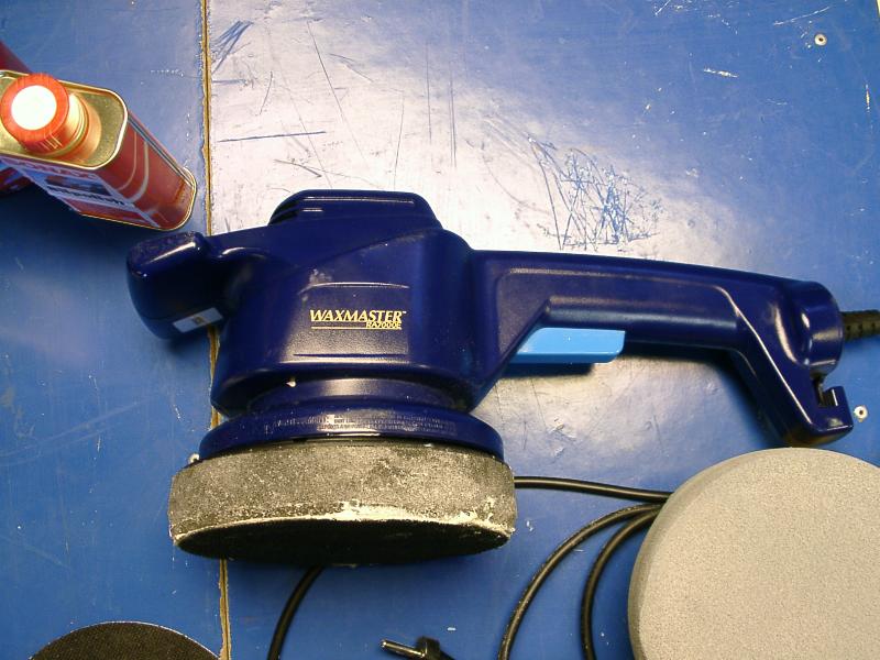 Oscillerande polermaskin med kardborrefäste