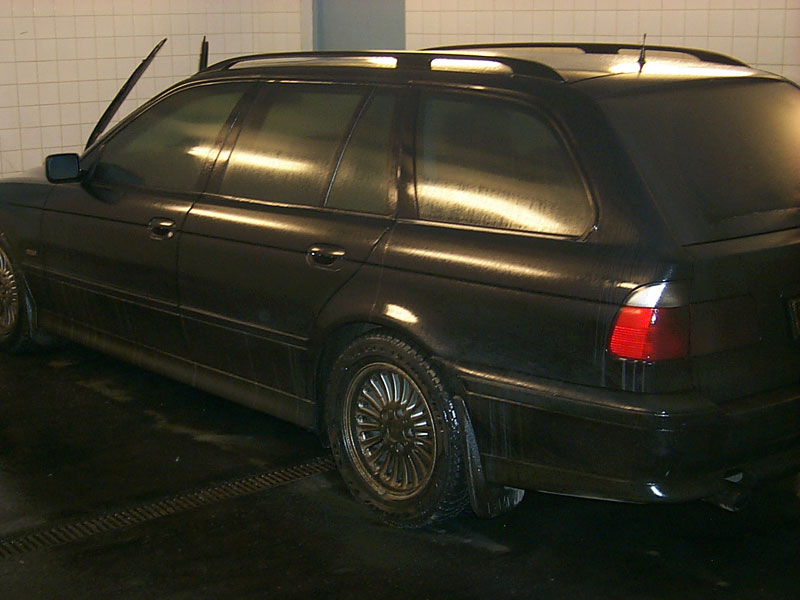 Avfettningen verkar på bilen