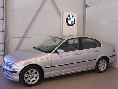 BMW 320 -01