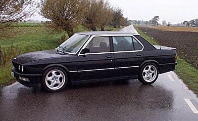 BMW 528i -83