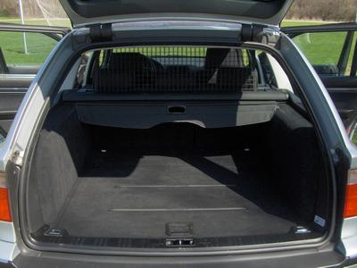 BMW 528iA Touring -98