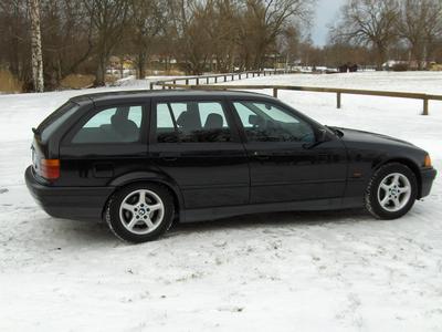 BMW 328i -95