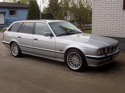 BMW 530iT -93