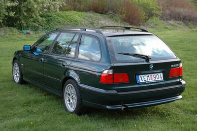 BMW 523iA -98