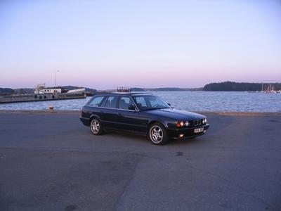 BMW 525 -92