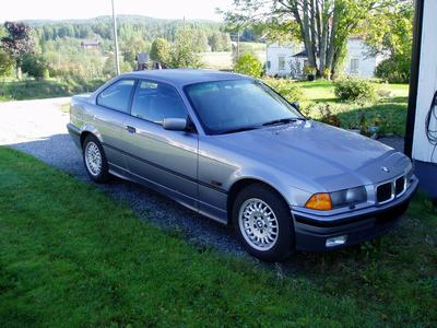 BMW 318is -94