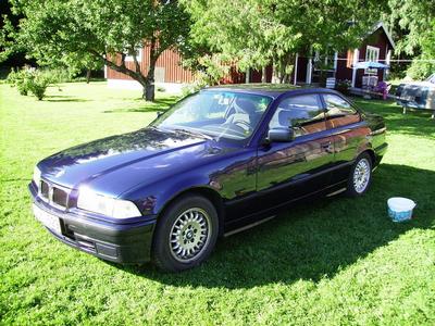 BMW 318is -93