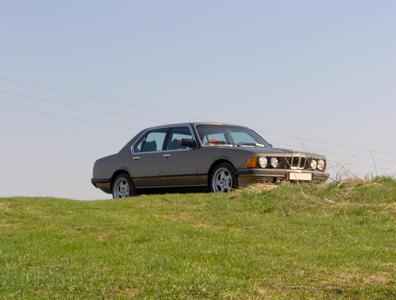 BMW 745iA -84