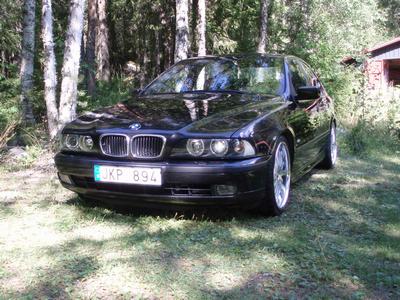 BMW 528i -98