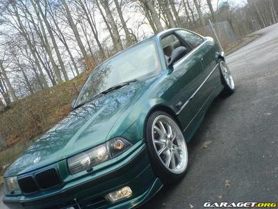 BMW 325i coupe -93