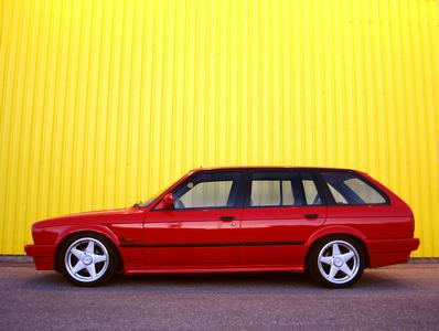 BMW 325iT -90