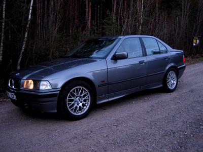 BMW 325i -91