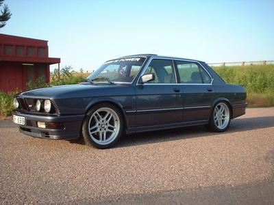 BMW M528i -84