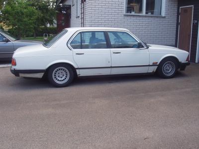 BMW 728i -86