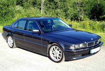 BMW 750iA -96