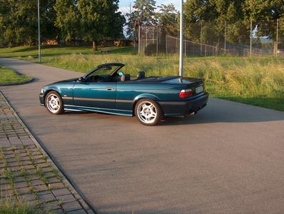 BMW 328i Cab -97