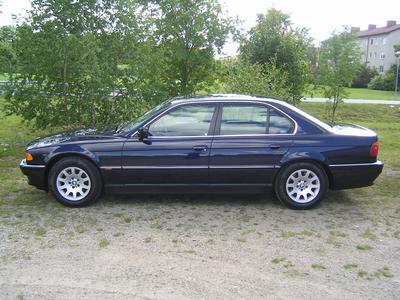BMW 728iA -99