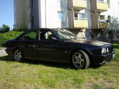 BMW M5 -90