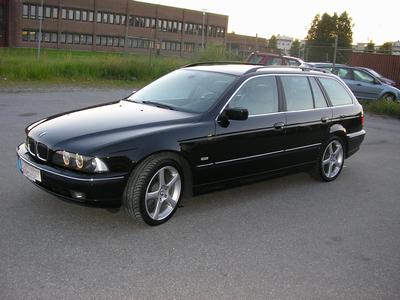 BMW 540iA Touring -98