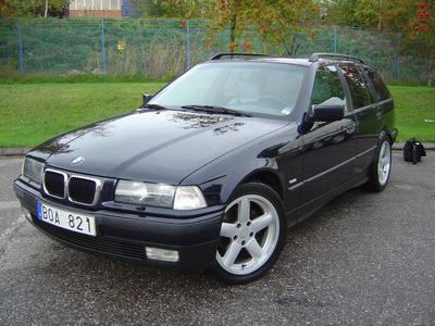 BMW 320iT -99