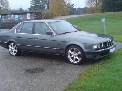 BMW 735i -90