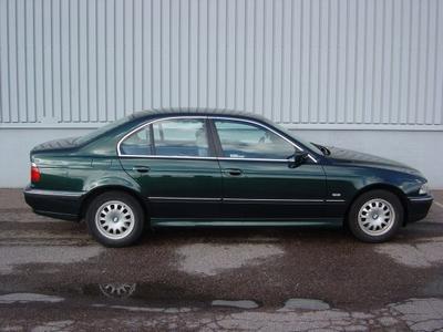 BMW 523i -00
