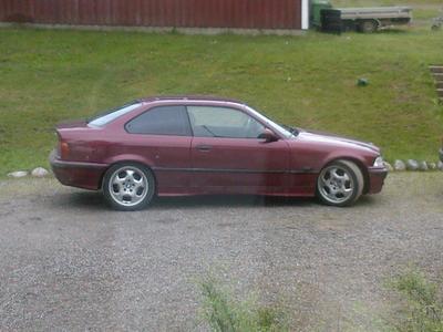 BMW 318is -95