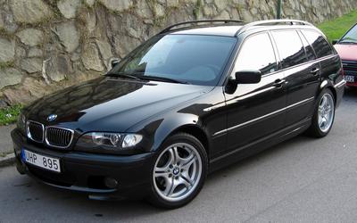 BMW 320i Touring -03