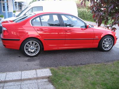 BMW 320 -01