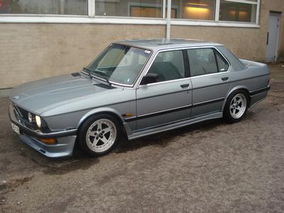 BMW 520 -86