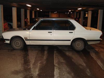 BMW 528i -86