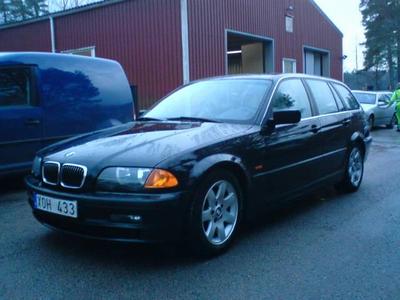 BMW 325iA Touring -01