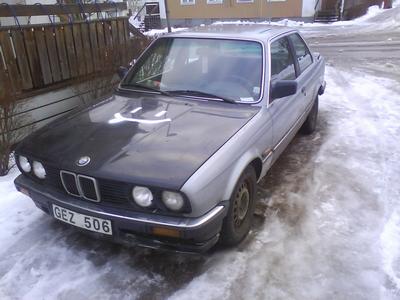 BMW 320 -85