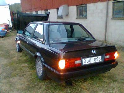 BMW 320 -89