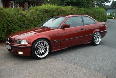 BMW 320i -92