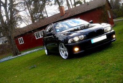 Nytvättad med svarta njurar och 19" Schnitzer.  MUMS! :) 