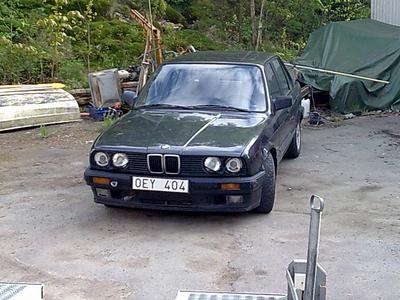 BMW 325 -89