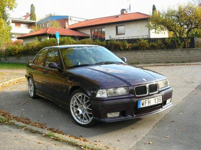 BMW 323i -95