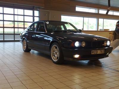 BMW M5 -90