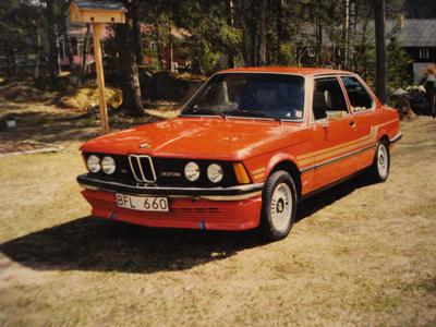 BMW 323i -79