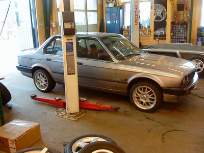 BMW 325 -88