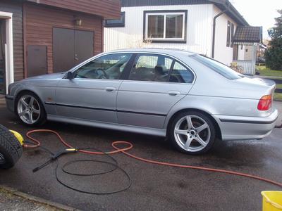 Uppdaterad med 18"-hjul. 090409.