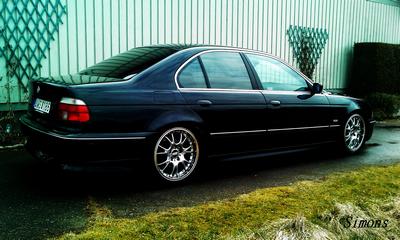BMW 523i -98
