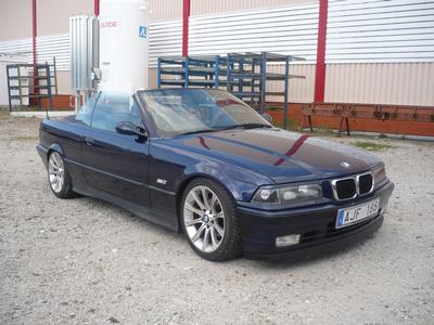 BMW 325i -93