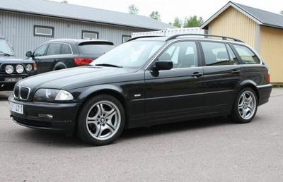 BMW 320i Touring -01