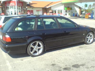 BMW 528iA -97