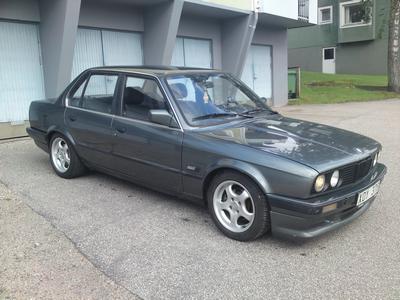BMW 320 -90