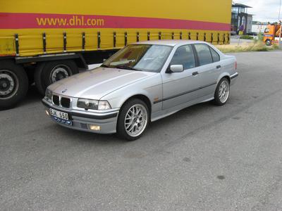 BMW 320i -97