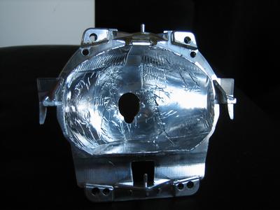 ZKW-reflektor med Biltema aluminiumtejp.