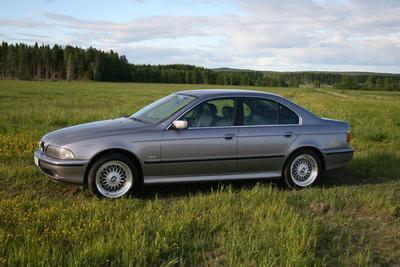 BMW 528i -98